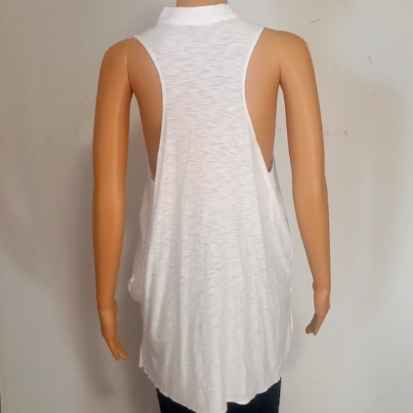 Michelle by Comune Top - Picture 3 of 5